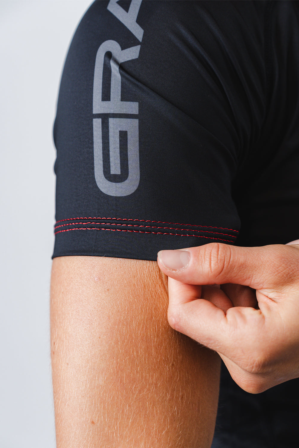 Rashguard Ranqueada GB Essentials Feminina - Preta