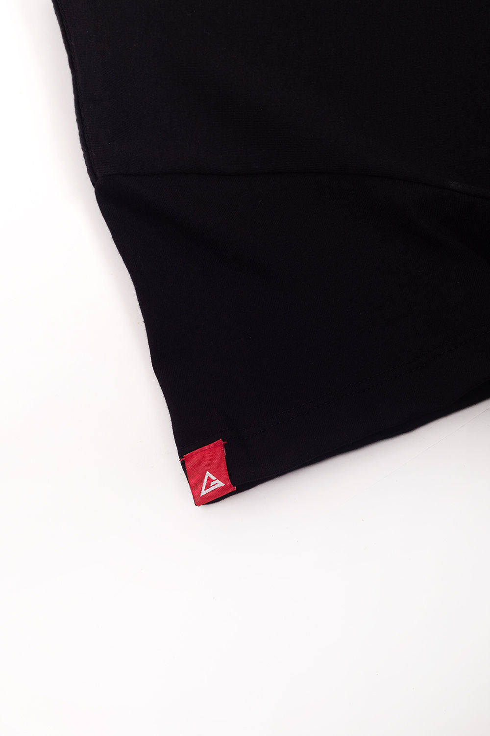 Cropped Red Shield Elite - Preta